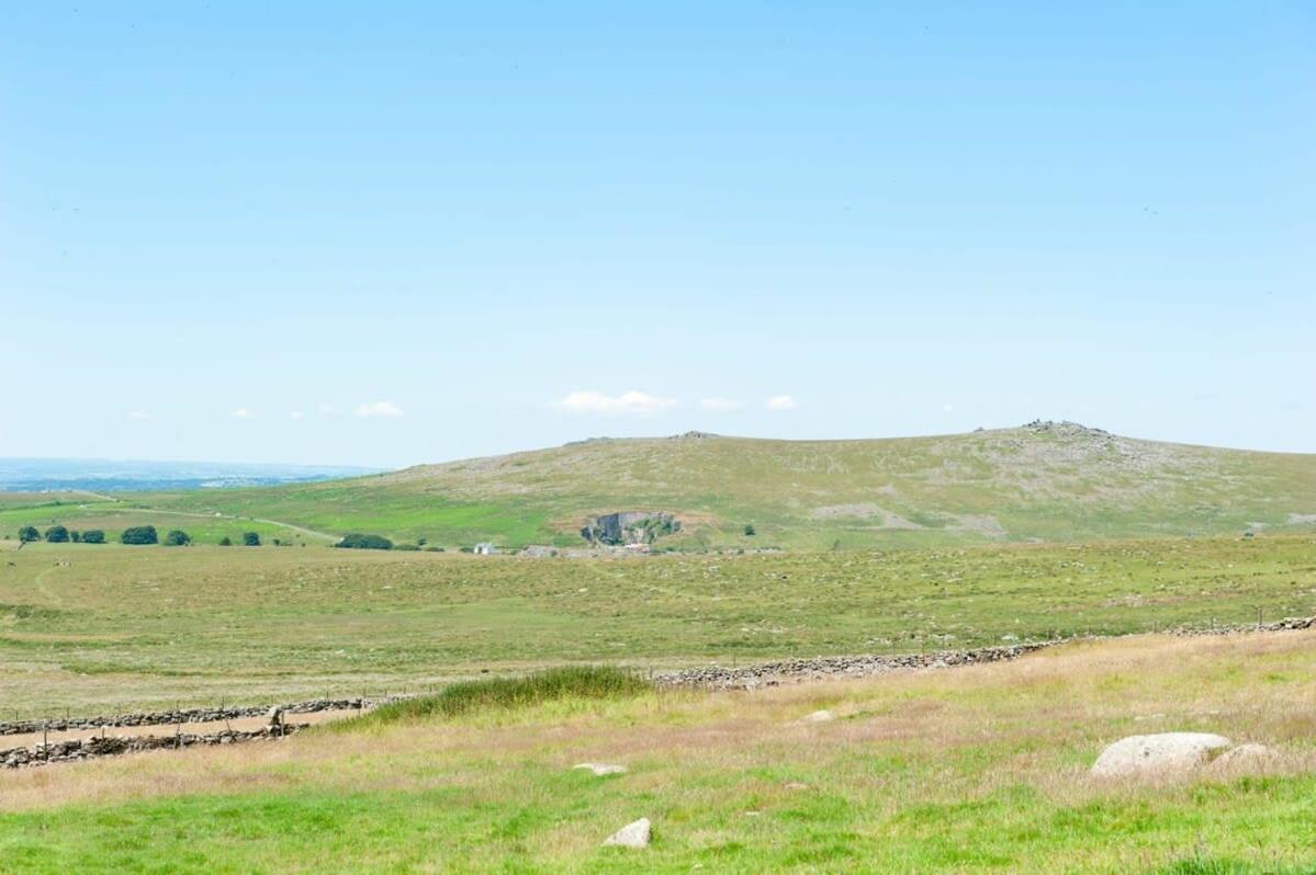 Dartmoor Barn On North Hessary Tor Villa Yelverton Exterior photo